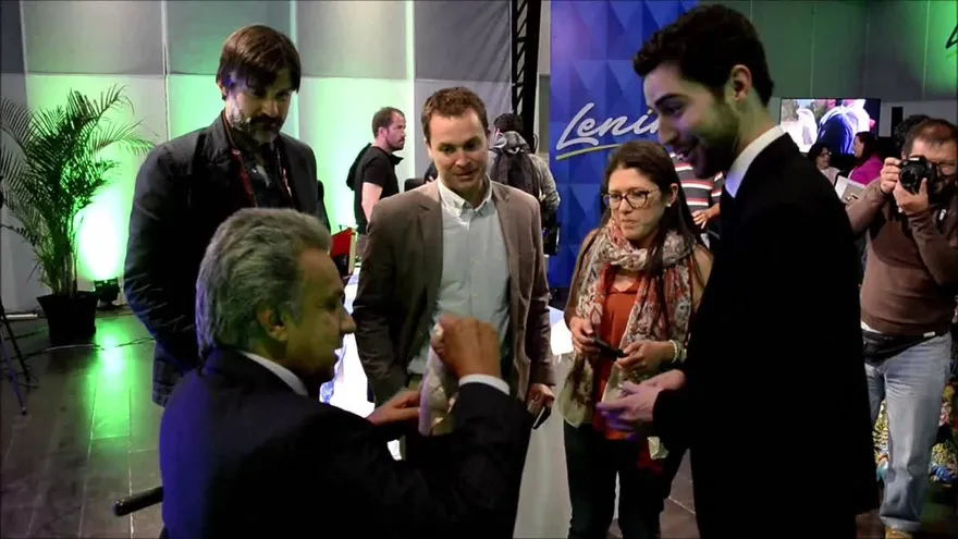 Moreno pide a Lasso perder elecciones “con dignidad” en Ecuador