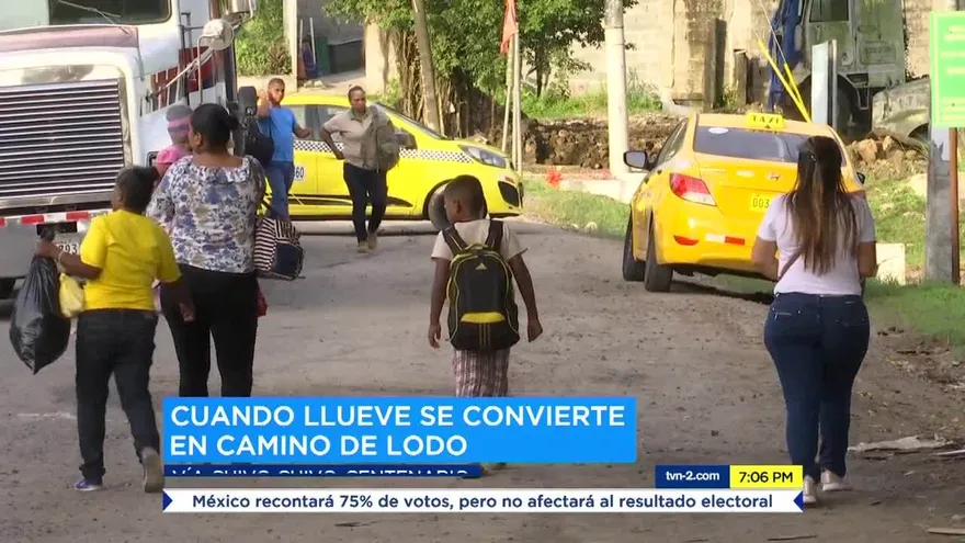 Mal estado de la vía genera protesta en Chivo Chivo