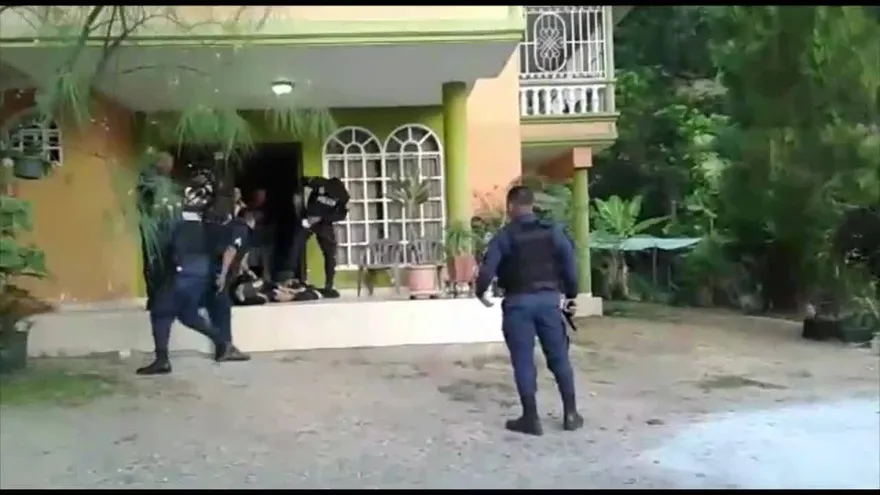 Policía Nacional detiene robo gracias al apoyo de los vecinos