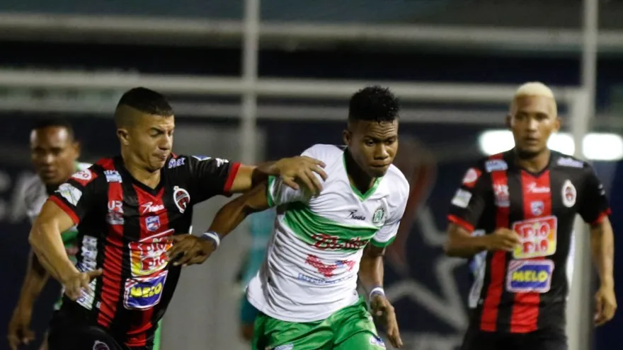 Alianza y Sporting dividen puntos en un juego de emociones