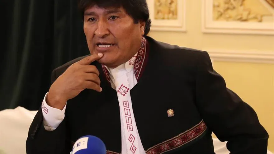 El presidente de Bolivia, Evo Morales, ofrece declaraciones durante un encuentro con corresponsales de prensa internacional hoy, martes 13 de marzo de 2018, en La Paz (Bolivia).