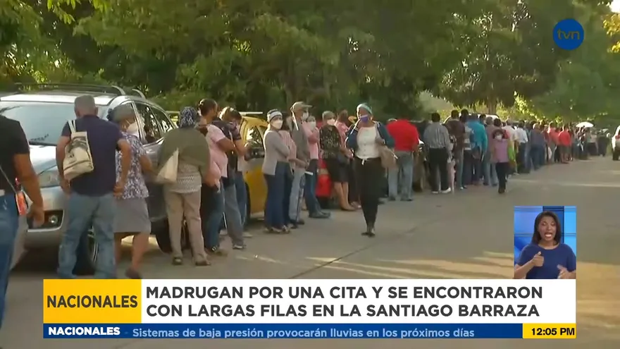 Cientos forman filas en la policlínica de La Chorrera