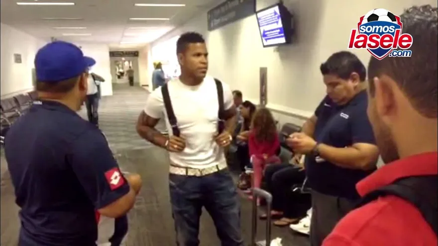 Llegada de Román Torres al aeropuerto de Miami