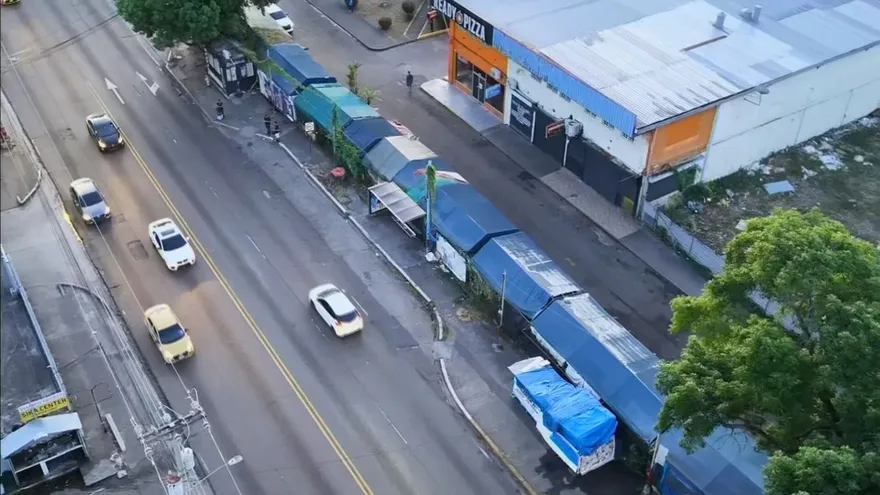 Comerciantes de vía España son notificados que desalojo por ampliación se pospone