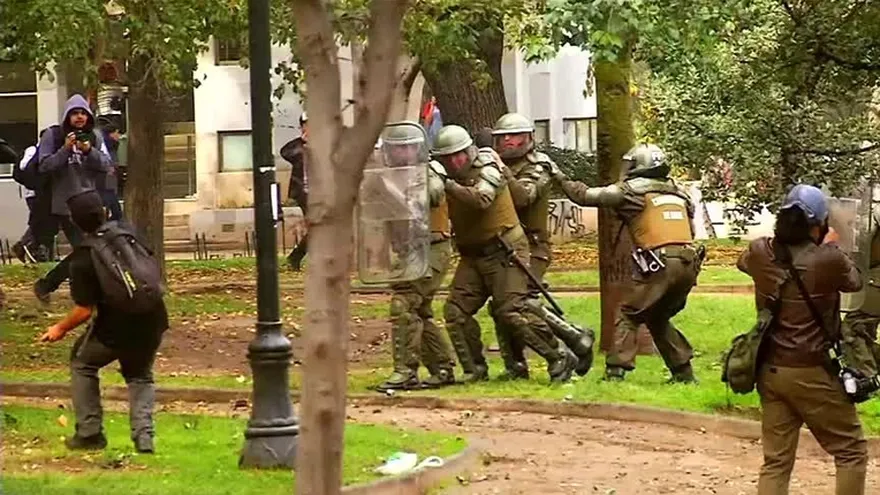 Cuatro horas de caos en Chile