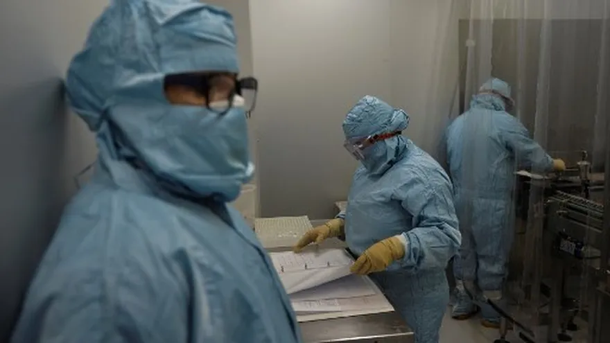 Personal sanitario en Cuba