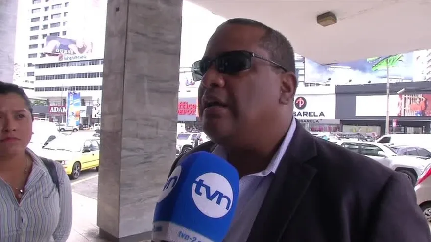 Roberto Moreno acompañó al exministro Javier Díaz a la aindagatoria.