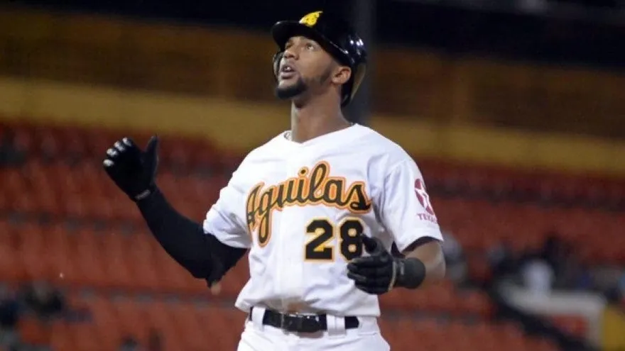 Los Toros del Este colocaron las semifinales 2-0 a su favor al vencer a las Águilas Cibaeñas 2-1