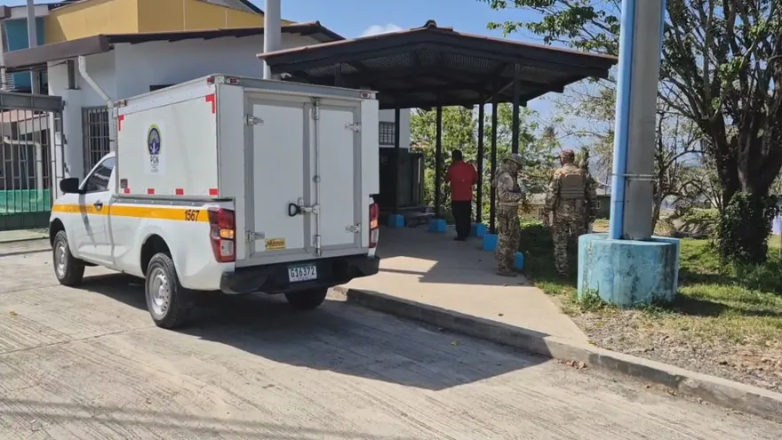 Encuentran hombre muerto en playa en Colón