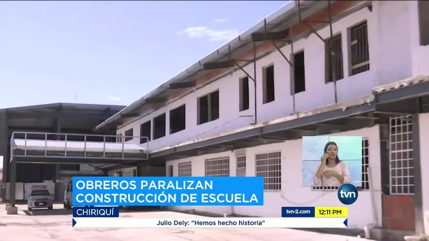 Obreros paralizan construcción de escuela