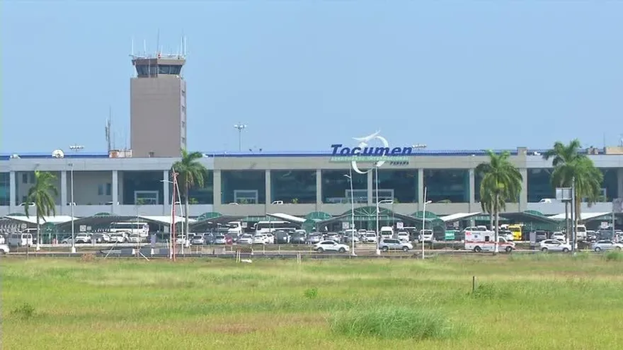 Siguen los trabajos de mantenimiento en el aeropuerto