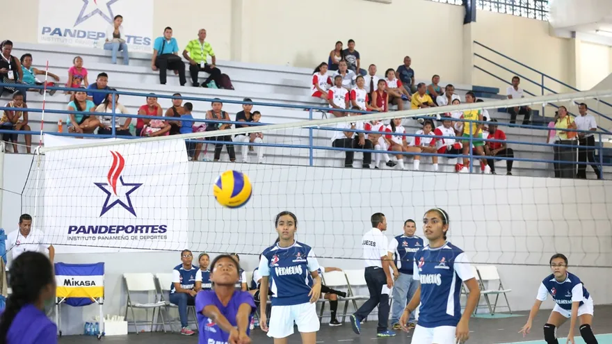 Acción del partido entre Veraguas y Guna Yala