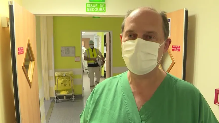 En el corazón de un servicio de emergencias saturado de Francia.