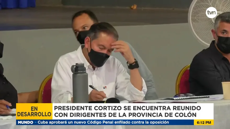 Cortizo se reúne con dirigentes de Colón