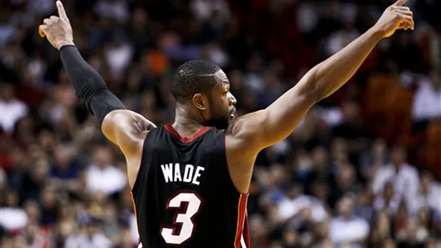 Wade y Bosh encabezan triunfo del Heat sobre el Magic