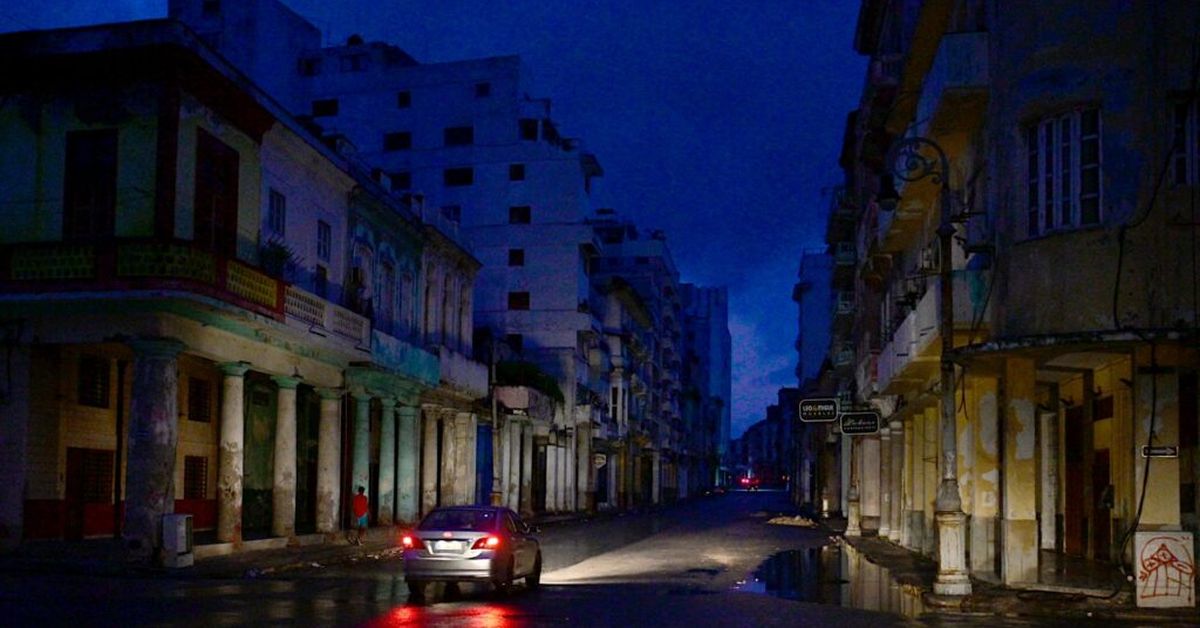 Cuba se recupera de a poco tras apagón masivo, pero continúa en situación crítica