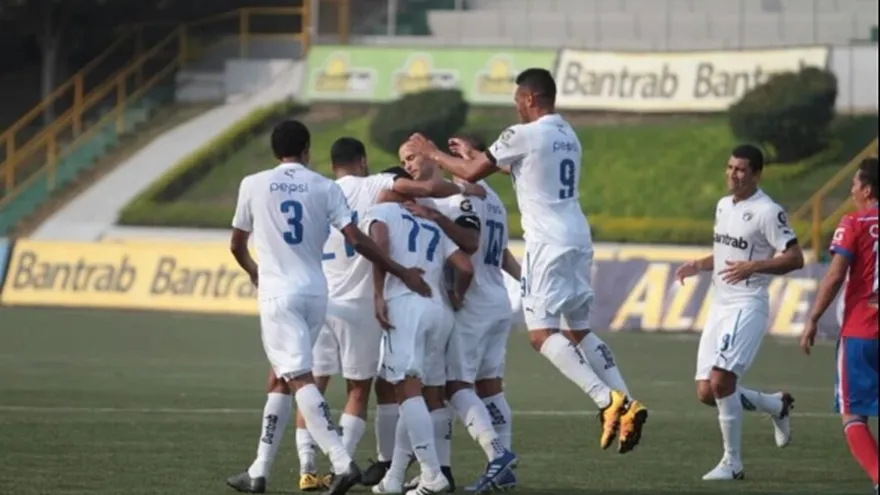Rolando Blackburn anotó en Guatemala