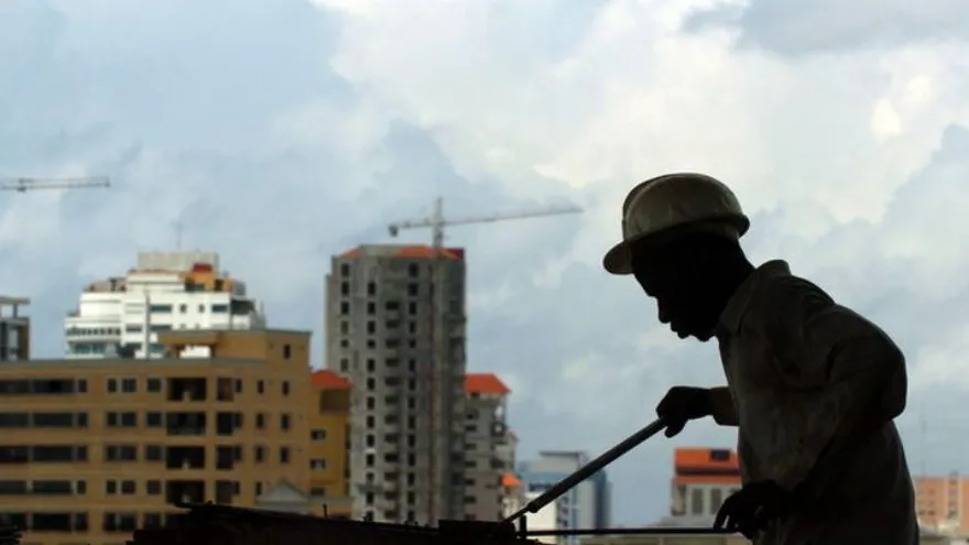 Cortizo prorroga  por 15 días más suspensión de actividades de la industria de la construcción