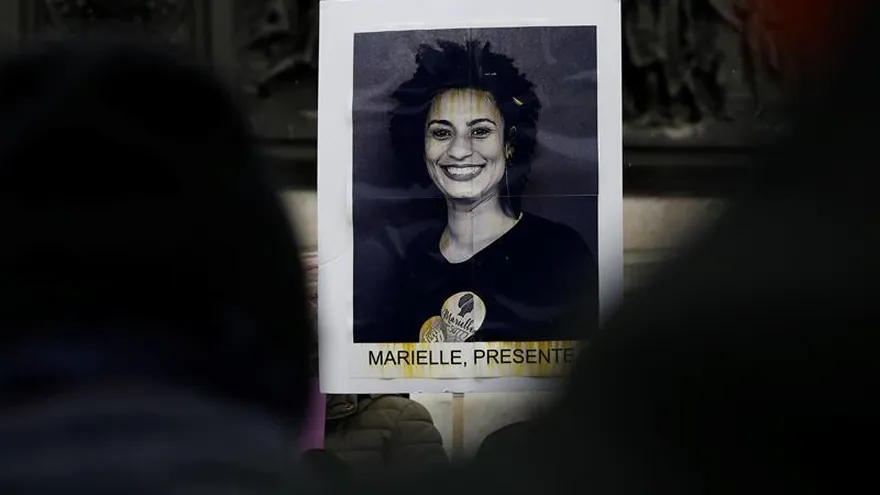 El sospechoso, que fue capturado en la mañana de este martes por un caso diferente al del asesinato de la concejala, responde al nombre de Alan de Morais Nogueira, y es conocido como "Cachorro Loco".