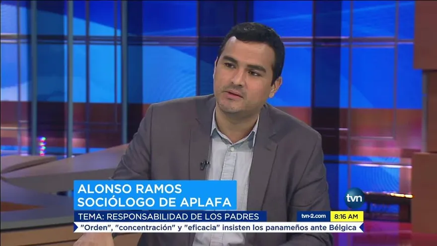 El rol que deben jugar los  padres dentro del  hogar