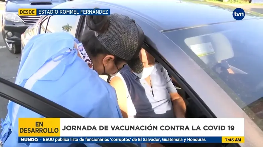 Sigue jornada de vacunación en el Rommel Fernández