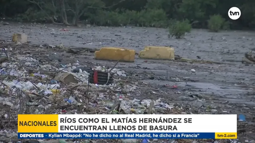 Mala disposición de la basura contribuya a inundación de las calles