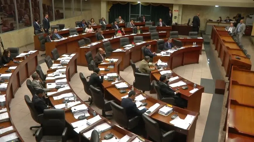 Defienden aumento de viáticos a funcionarios