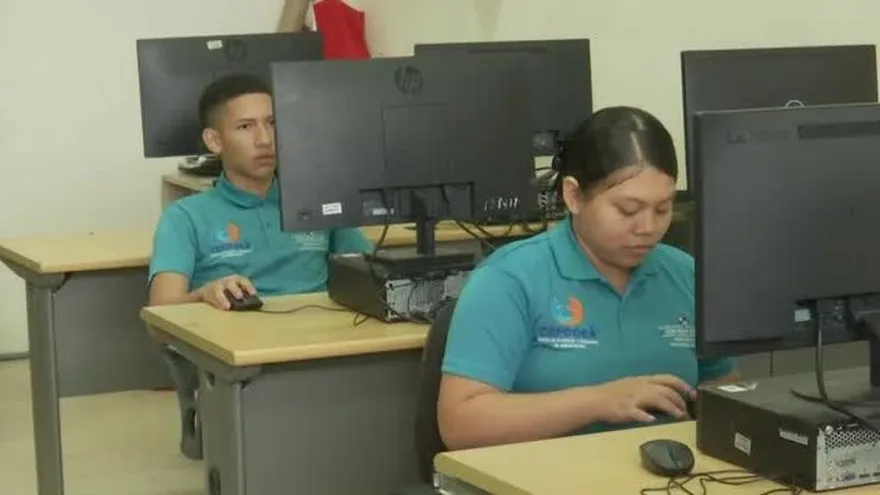 Estudiantes de Cefoda