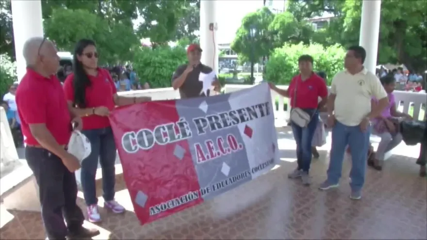 Docentes en Coclé se unen a protesta