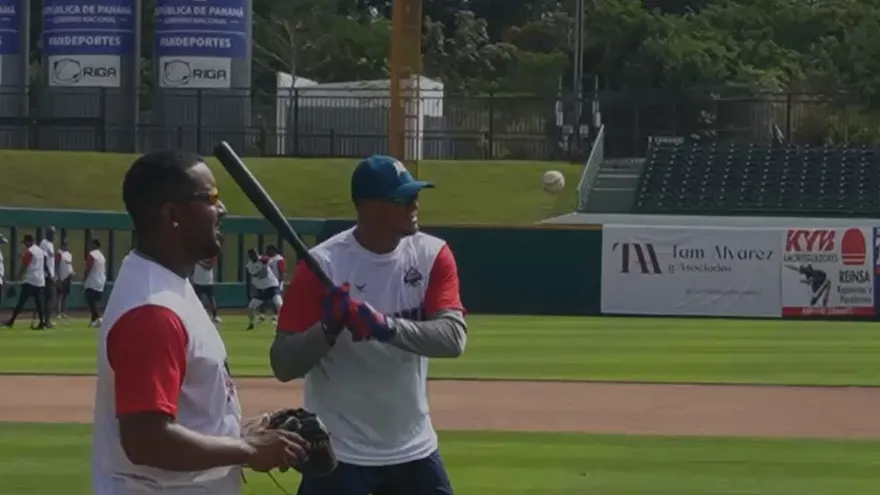 Las Águilas Metropolitanas durante una sesión de entrenamientos