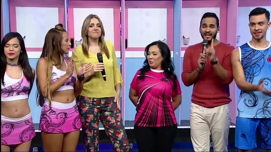 Todos los puntos se lo llevaron las Curvas en Tutti Frutti