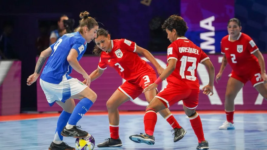 Panamá e Italia en acción durante el Mundial Futsa Femenino Filipinas 2025