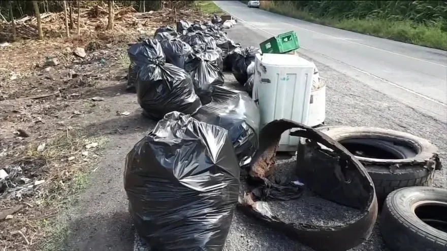 Docentes de escuela en Bocas del Toro temen epidemias por basura