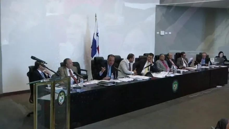 Diputados en desacuerdo por reformas electorales