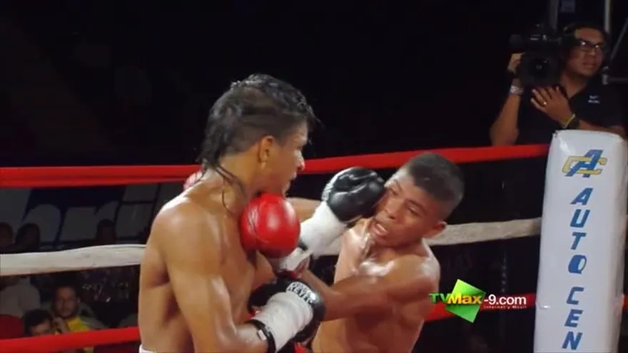 Azael Villar noquea a Jos