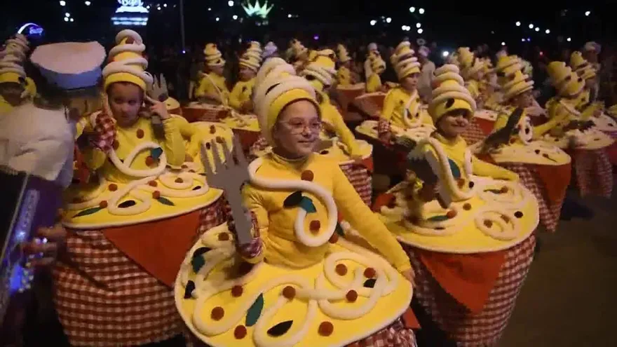 El colorido carnaval de Strumica da paso a la Cuaresma en Macedonia del Norte