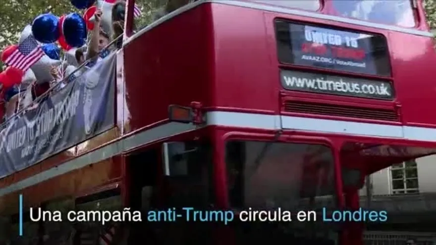 Auto bus anti Trump recorre las calles de Londres