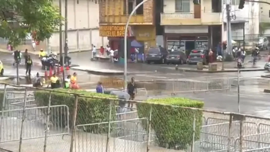 Acordonan la Asamblea ante posibles protestas por discusión de contrato minero