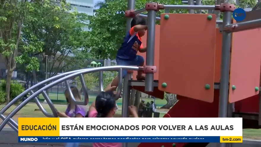 Jóvenes aprovechan último día de vacaciones