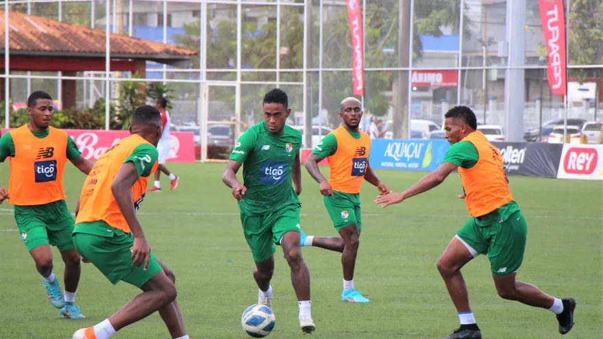 Edgar Yoel Bárcenas se refiere a los próximos amistosos de la 'Sele'