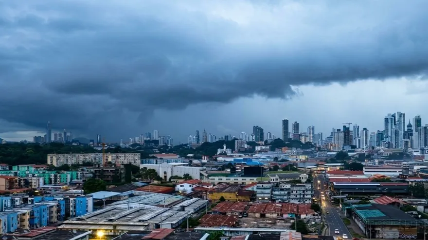 Clima en Panamá: Lluvias intermitentes predominarán en varia