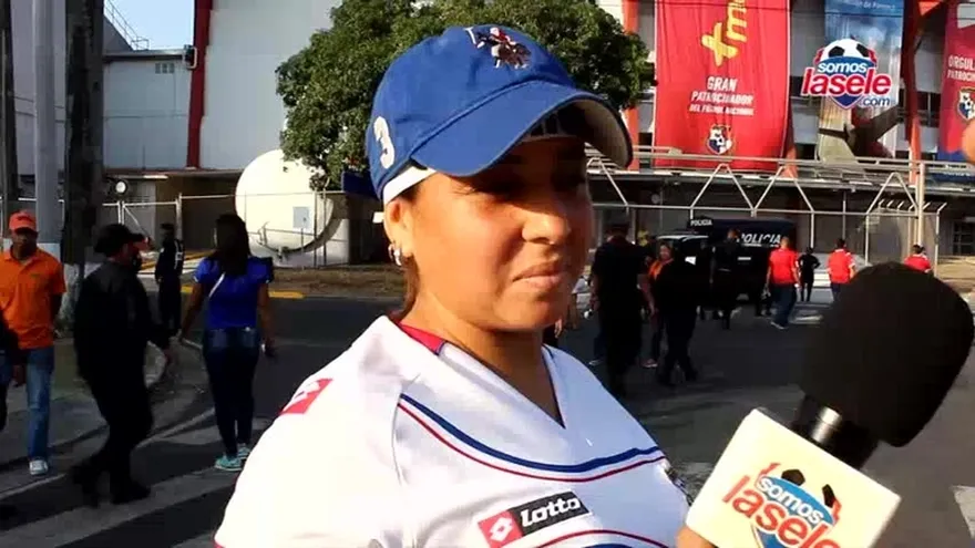 Fanáticos de la Sele ya están llegando al Rommel Fernández