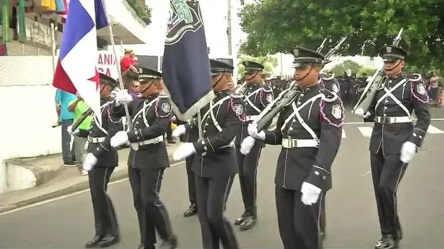 Desfile por fundación de Panamá Viejo