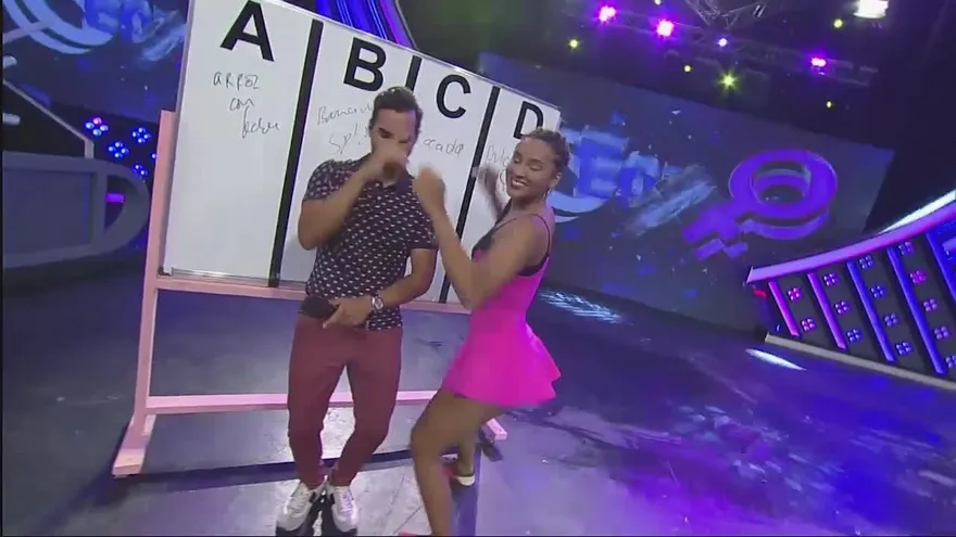 Una rotunda paliza de las mujeres en ABCD