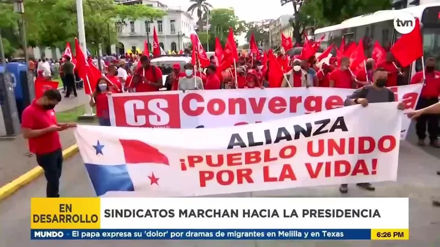 Sindicatos marchan hacia la Presidencia