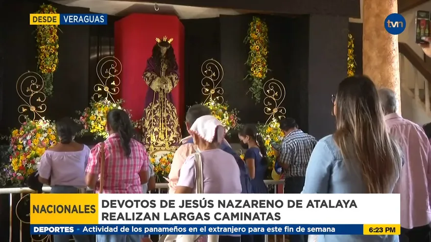 Siguen llegando los devotos a Atalaya