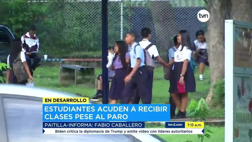 Estudiantes acuden a clases pese a llamado a paro