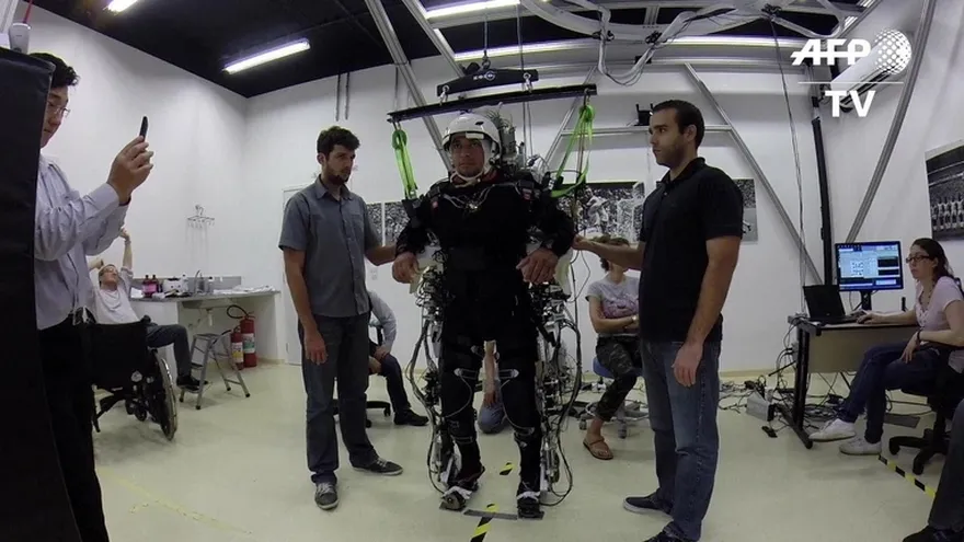 Tratamiento devuelve movilidad de piernas a parapléjicos