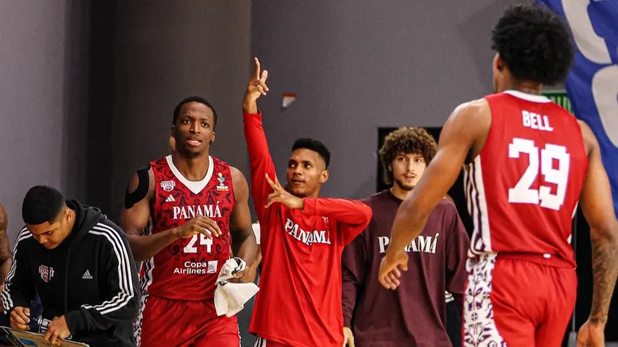 Jugadores de la Selección de Baloncesto de Panamá durante la Copa Latina 2025