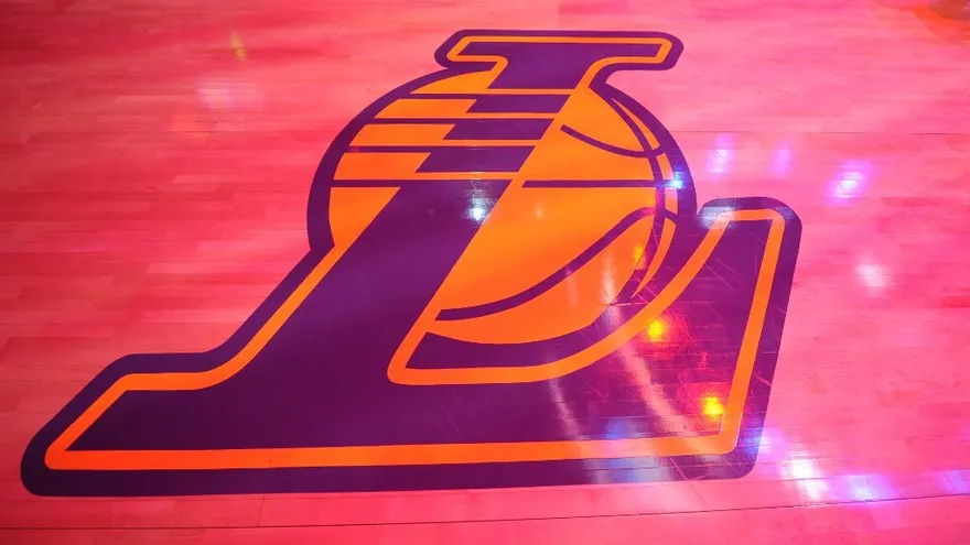 Lakers devuelven USD 4,6 millones obtenidos de las ayudas a pequeñas empresas